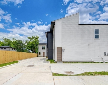 9007 Noel Street - Photo Thumbnail 41