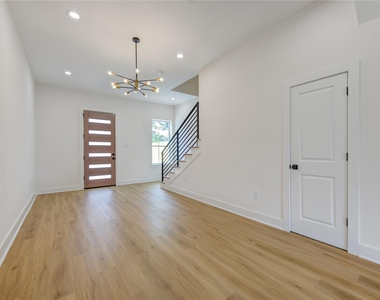 9007 Noel Street - Photo Thumbnail 14