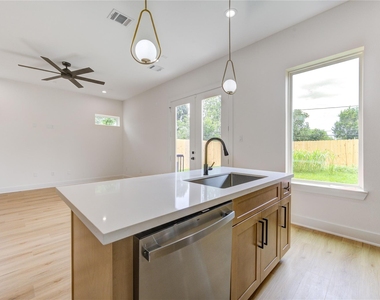 9007 Noel Street - Photo Thumbnail 10