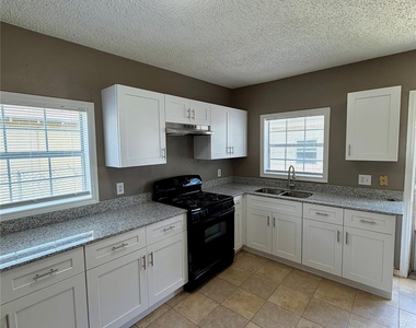 111 Inlane Street - Photo Thumbnail 19