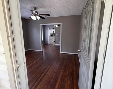 111 Inlane Street - Photo Thumbnail 14