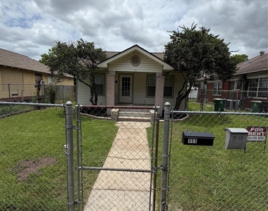 111 Inlane Street - Photo Thumbnail 1