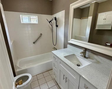 111 Inlane Street - Photo Thumbnail 16