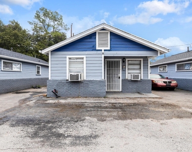 4203 Hirsch Road - Photo Thumbnail 1