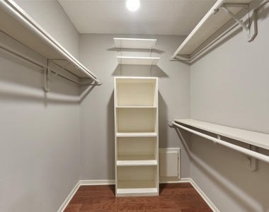 3311 Golden Trails Drive - Photo Thumbnail 18