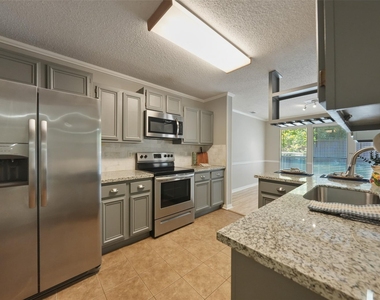 3311 Golden Trails Drive - Photo Thumbnail 7