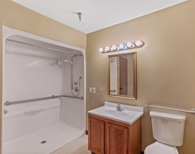 60 N Montgomery Street - Photo Thumbnail 8