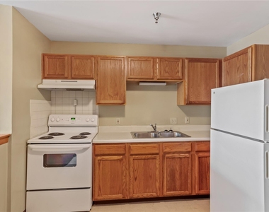 60 N Montgomery Street - Photo Thumbnail 4