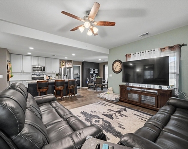 20815 Acorn Valley Drive - Photo Thumbnail 4