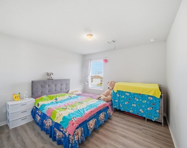 18518 Snowy River Lane - Photo Thumbnail 10