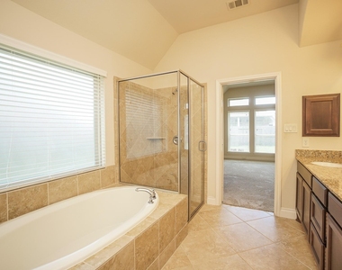 1215 Watercrest Park Lane - Photo Thumbnail 9