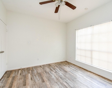 2626 Holly Hall Street - Photo Thumbnail 15