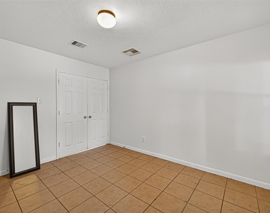 16547 Lanesborough Drive - Photo Thumbnail 32