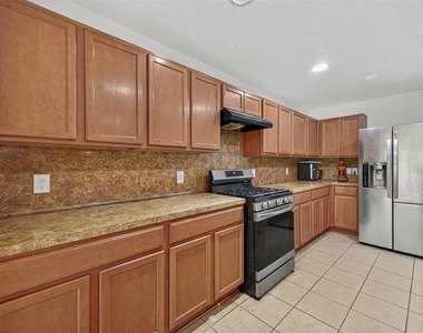 16547 Lanesborough Drive - Photo Thumbnail 28