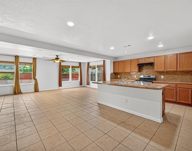 16547 Lanesborough Drive - Photo Thumbnail 12