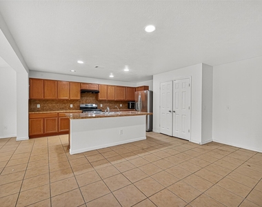 16547 Lanesborough Drive - Photo Thumbnail 11