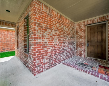 16547 Lanesborough Drive - Photo Thumbnail 3