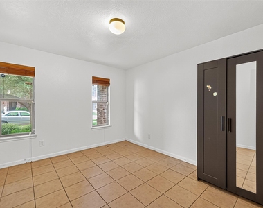 16547 Lanesborough Drive - Photo Thumbnail 30