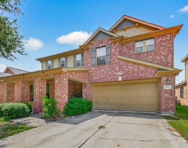 16547 Lanesborough Drive - Photo Thumbnail 2