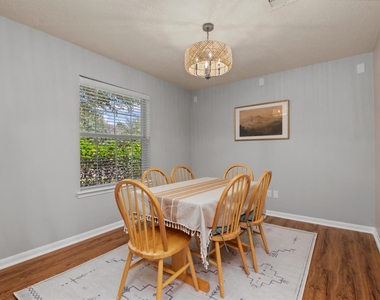 5614 Savannah Woods Lane - Photo Thumbnail 8