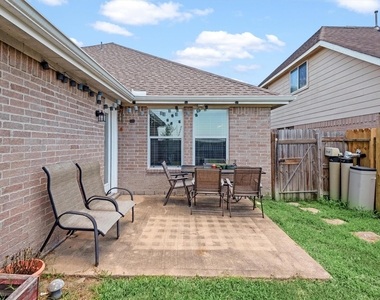 5614 Savannah Woods Lane - Photo Thumbnail 25
