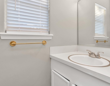 12526 Hazelwood Lane - Photo Thumbnail 28