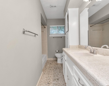 12526 Hazelwood Lane - Photo Thumbnail 29