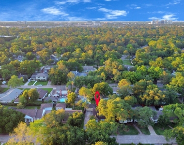 12526 Hazelwood Lane - Photo Thumbnail 35