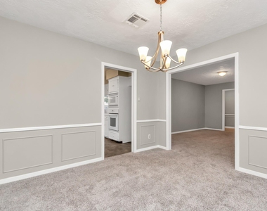 12526 Hazelwood Lane - Photo Thumbnail 15
