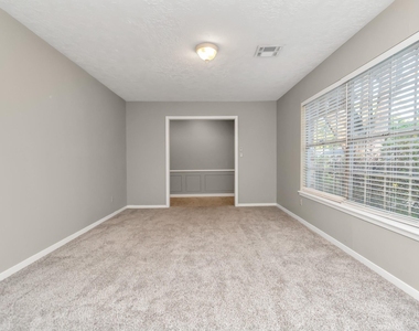 12526 Hazelwood Lane - Photo Thumbnail 16