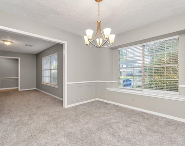 12526 Hazelwood Lane - Photo Thumbnail 18
