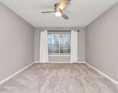 12526 Hazelwood Lane - Photo Thumbnail 22