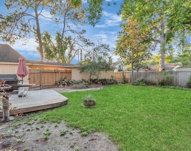 12526 Hazelwood Lane - Photo Thumbnail 34
