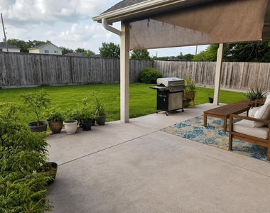 7703 Lost Pecan Way - Photo Thumbnail 17