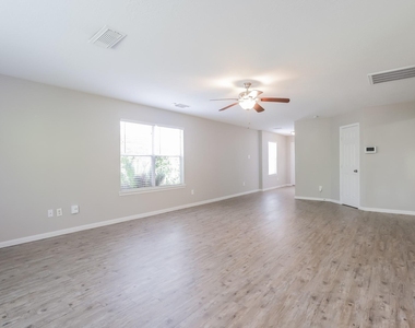 2911 Cypress Island Drive - Photo Thumbnail 2