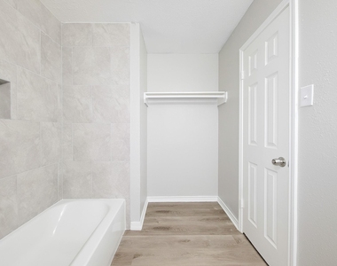 15814 Murrelet Court - Photo Thumbnail 16