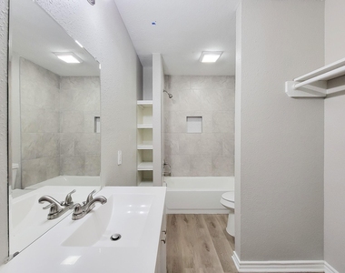 15814 Murrelet Court - Photo Thumbnail 31