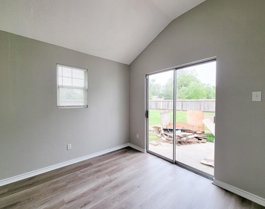 15814 Murrelet Court - Photo Thumbnail 21