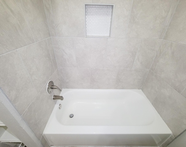 15814 Murrelet Court - Photo Thumbnail 32