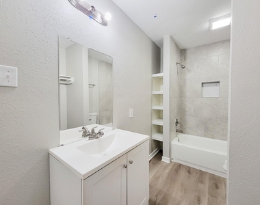 15814 Murrelet Court - Photo Thumbnail 27