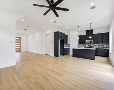 9007 Noel Street - Photo Thumbnail 4