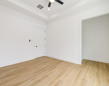 9007 Noel Street - Photo Thumbnail 12