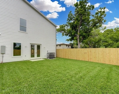 9007 Noel Street - Photo Thumbnail 31