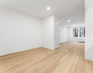 55 Broad Street - Photo Thumbnail 4