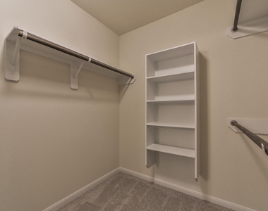 2310 Garden Square Path - Photo Thumbnail 15