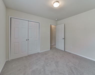 2310 Garden Square Path - Photo Thumbnail 17