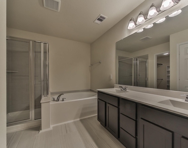 2310 Garden Square Path - Photo Thumbnail 14