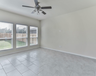 2310 Garden Square Path - Photo Thumbnail 4