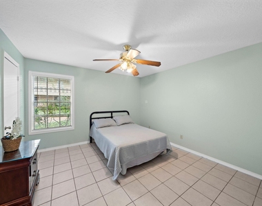 3224 Timmons Lane - Photo Thumbnail 9