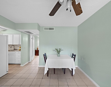3224 Timmons Lane - Photo Thumbnail 7